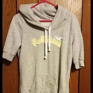 3/4 sleeve Hollister sweater